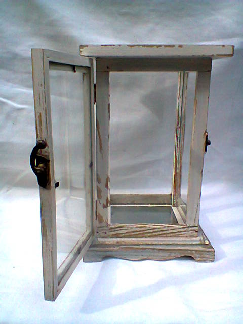 Miniature showcase