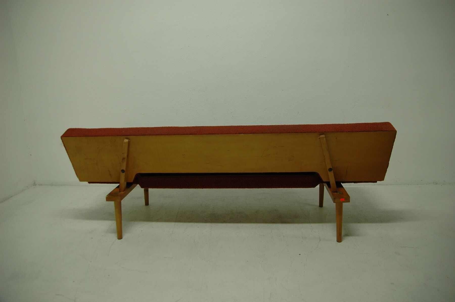 Sofa by Miroslav Navrátil, 1960s, Czechoslovakia