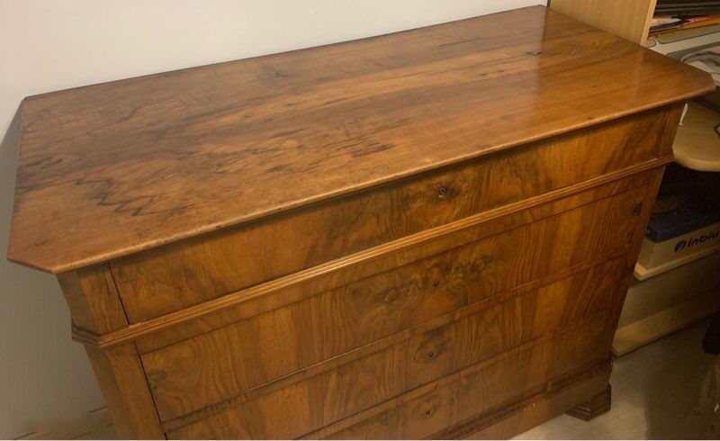 Louis Philippe dresser
