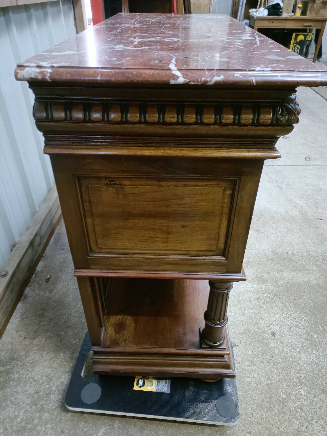 Solid walnut sideboard, Henri II style, Renaissance, with pink and white marble top