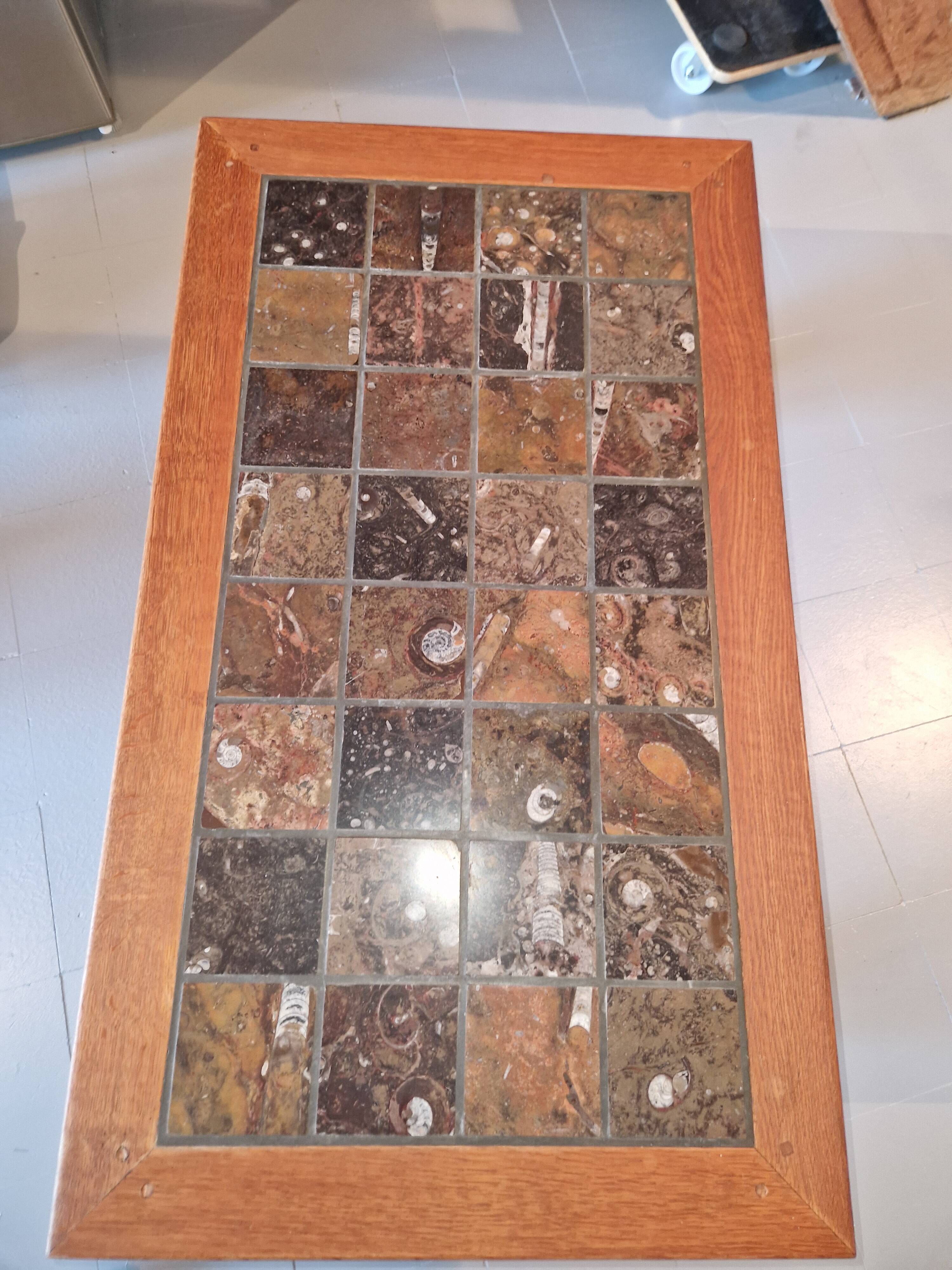 Table basse brutalisme 1960 à 1970 inclusion de mosaïque de pierre d'erfoud