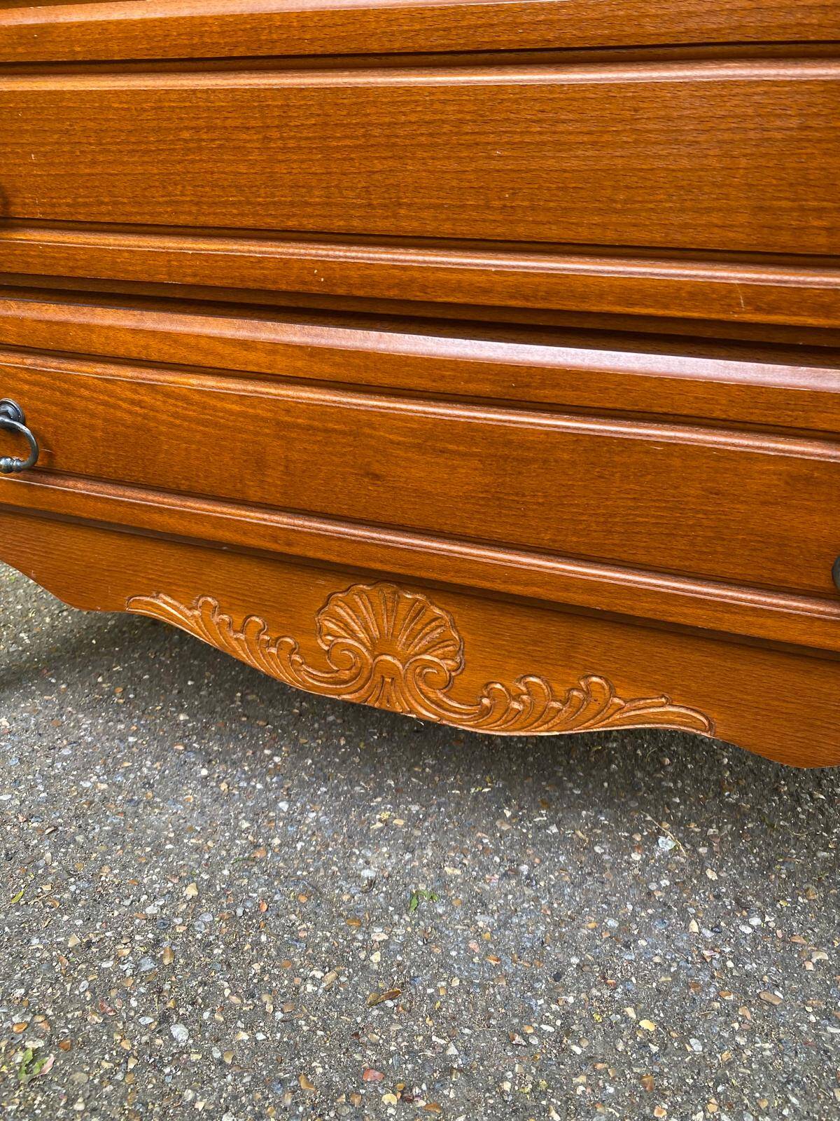Bibus Louis XV commode in solid wood from the 1960s.