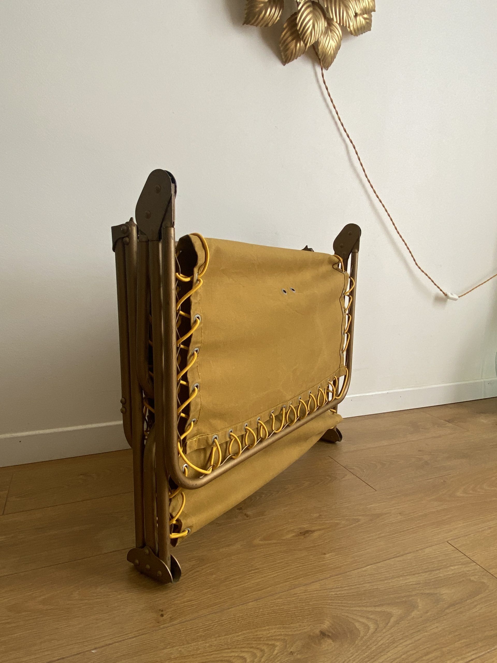 VINTAGE FOLDING CAMP BED