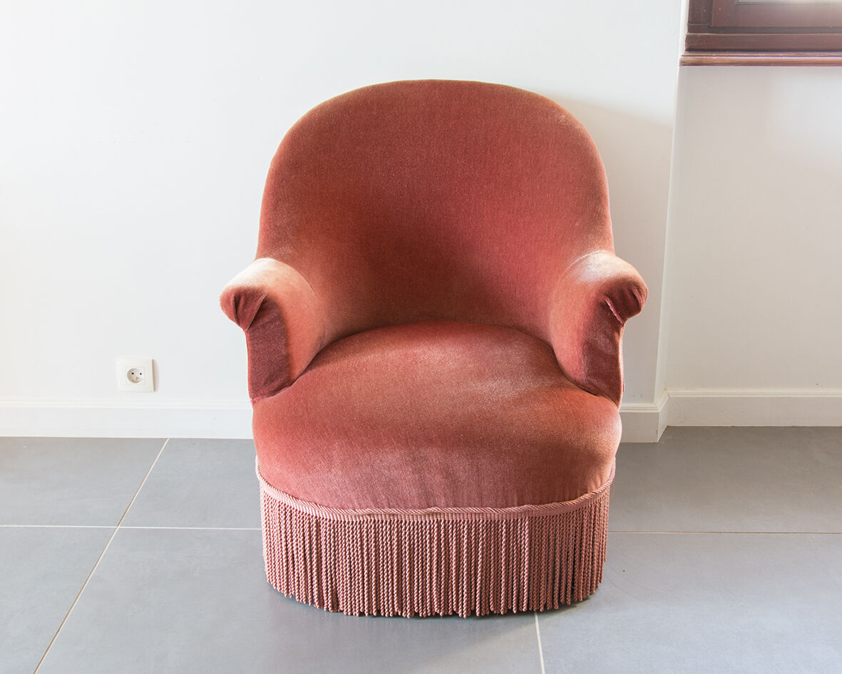 Old pink toad armchair