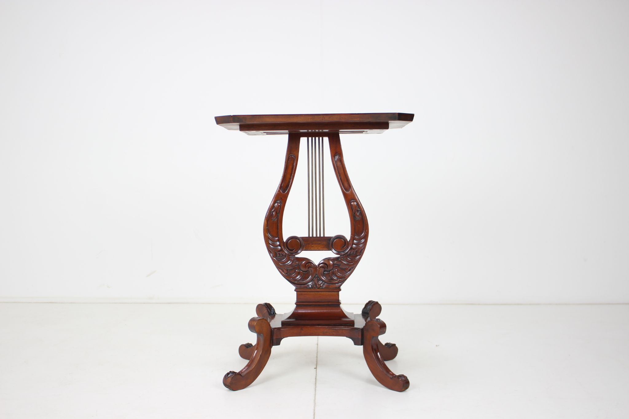 Art nouveau wooden table/ lira, 1910's.