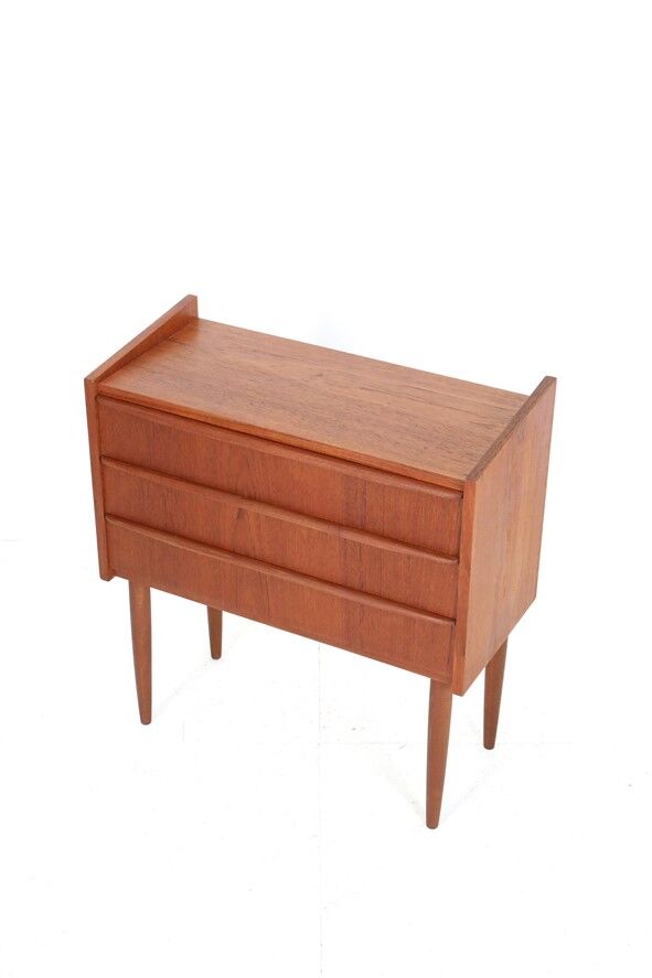 Filigree mid-century teak chest of drawers / Danish modern design / 1960s