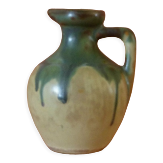 Pitcher in flamed sandstone, Denbac.