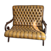 Canapé capitonné style Chesterfield