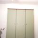 Armoire années 50 chêne et kaki clair