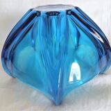 Art Deco vase in electric blue crystal