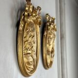 Pair of carved wooden medallions Louis XVI, 18th century