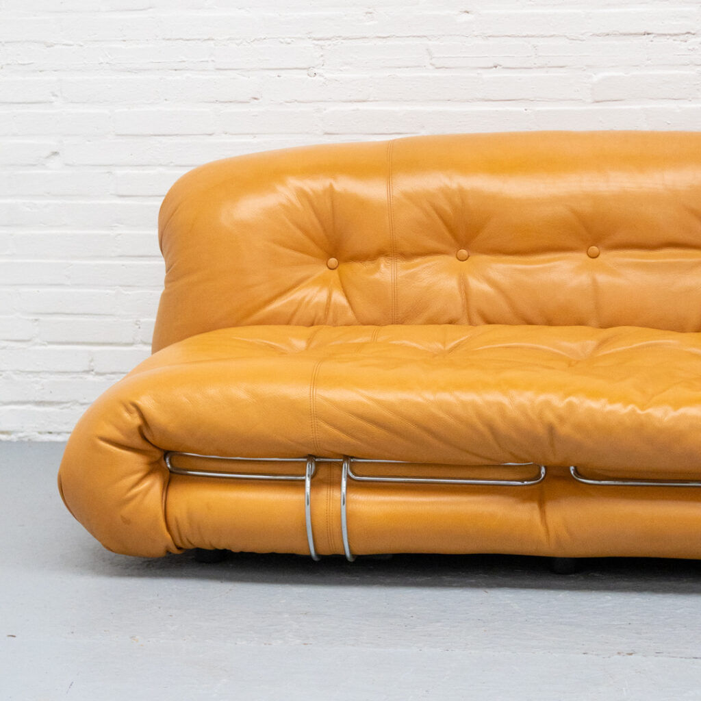 Canapé trois places Soriana d'Afra et Tobia Scarpa Cassina