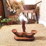 Bougeoir en bois sculpté