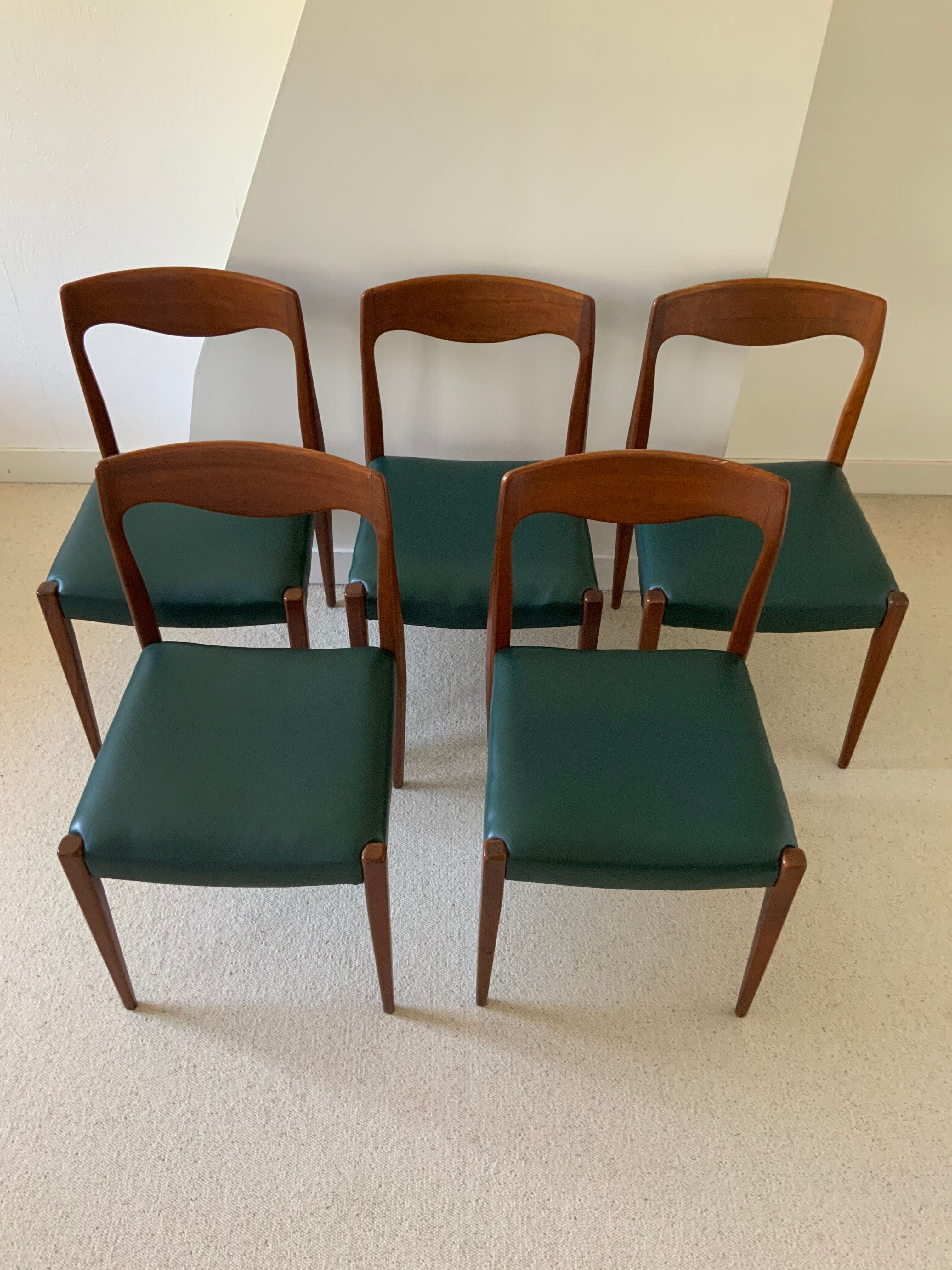 Niels Otto Møller chairs 71