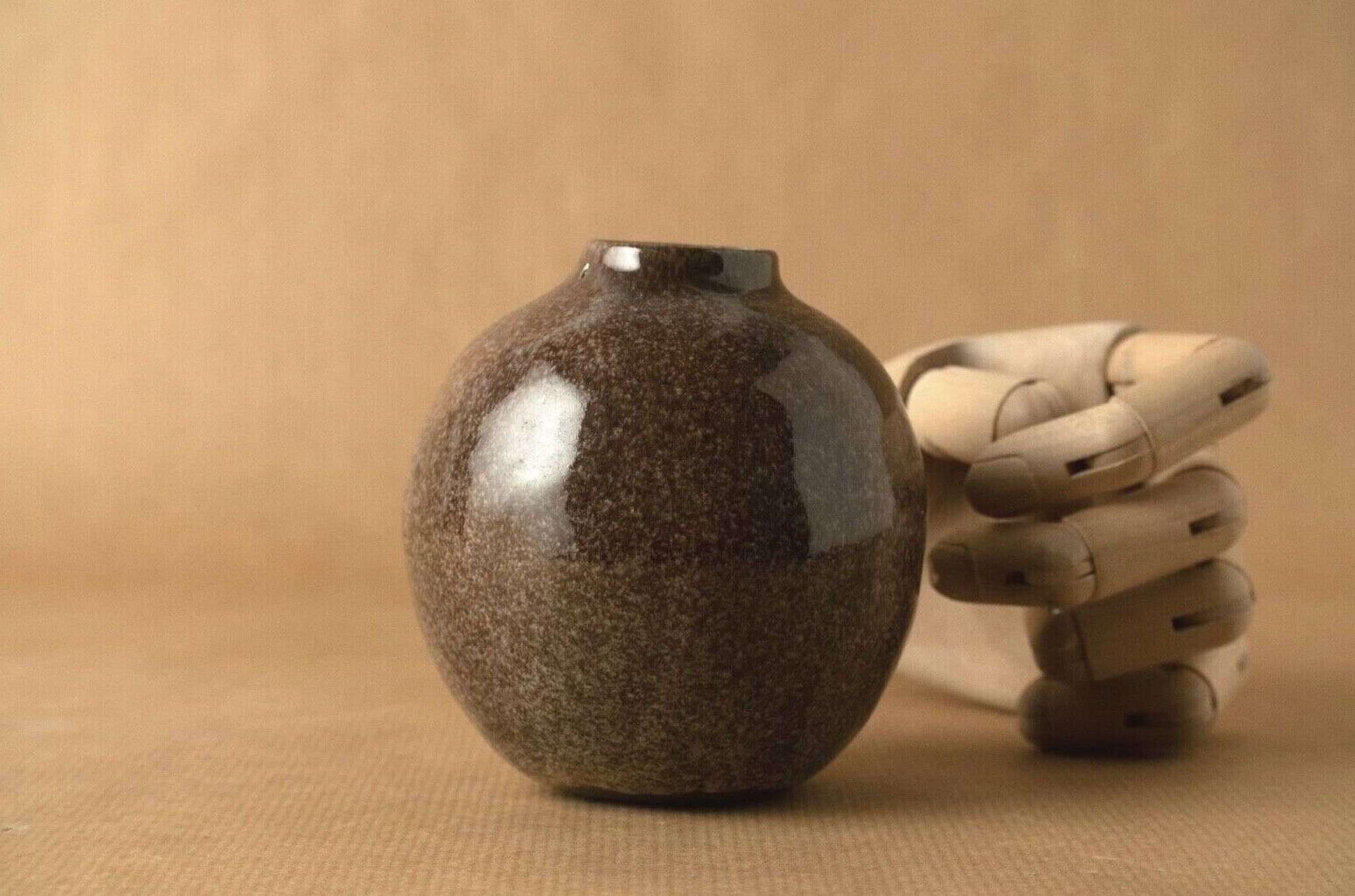 Vase soliflore grès chiné émaillé brun noix de coco vintage 1976