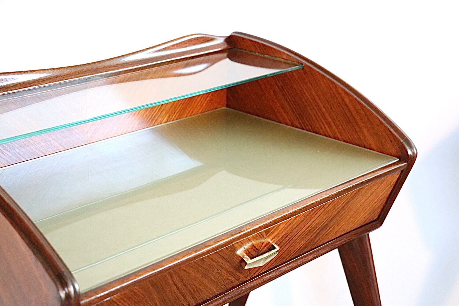 Pair of night stands