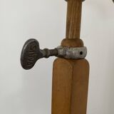 Deux Porte corset, présentoir, porte vétement en bois vintage