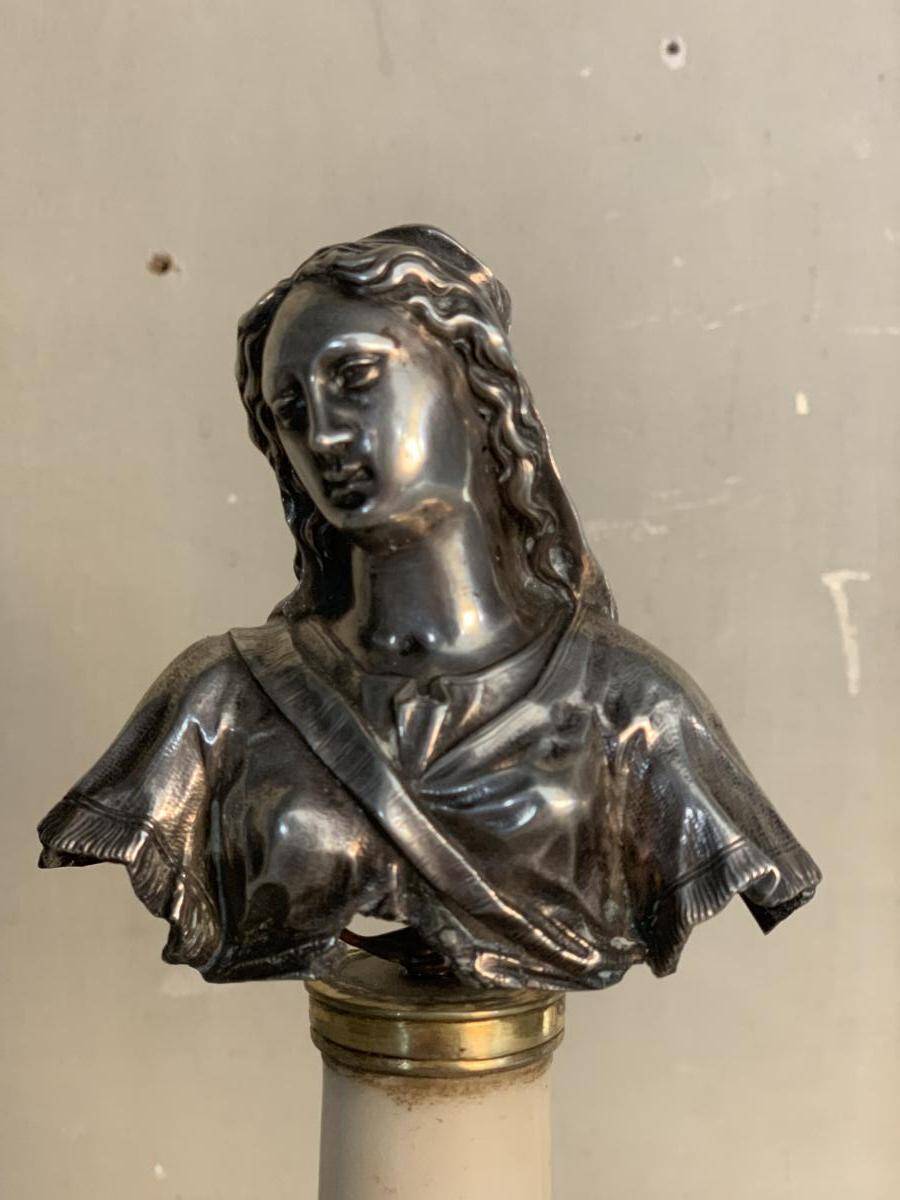 Buste de la Vierge en argent, colonne en marbre