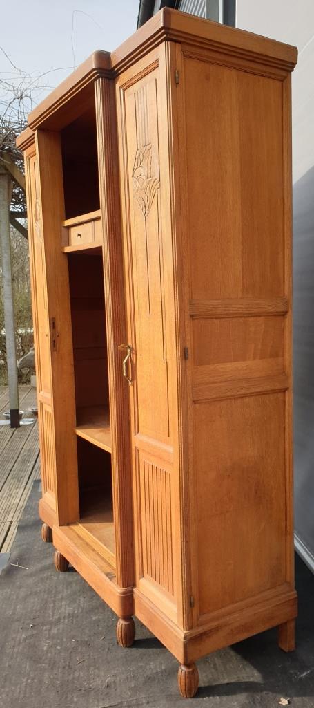 Library cabinet Art Deco columns with godrons