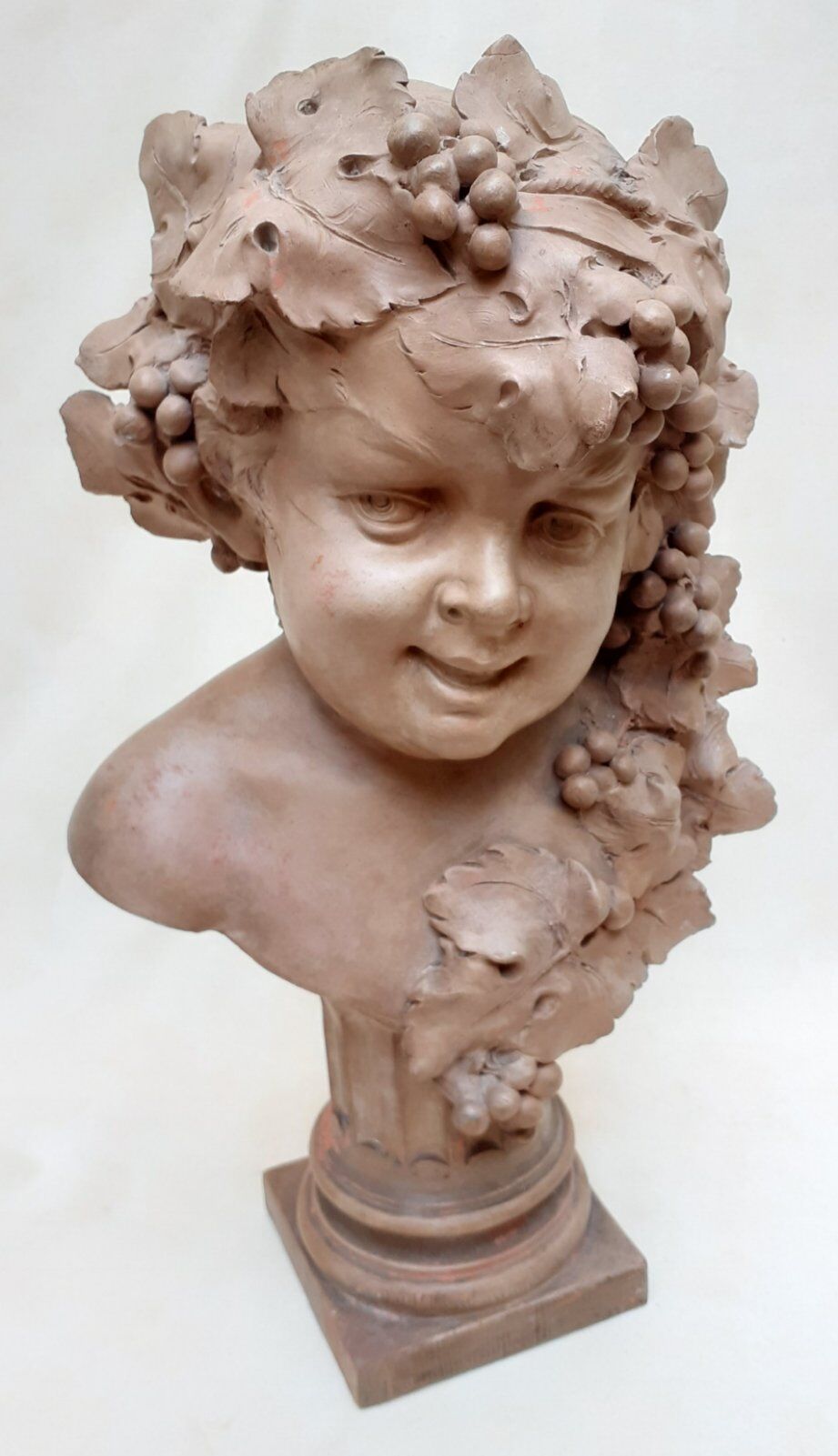 Buste de Bacchus enfant en terre cuite