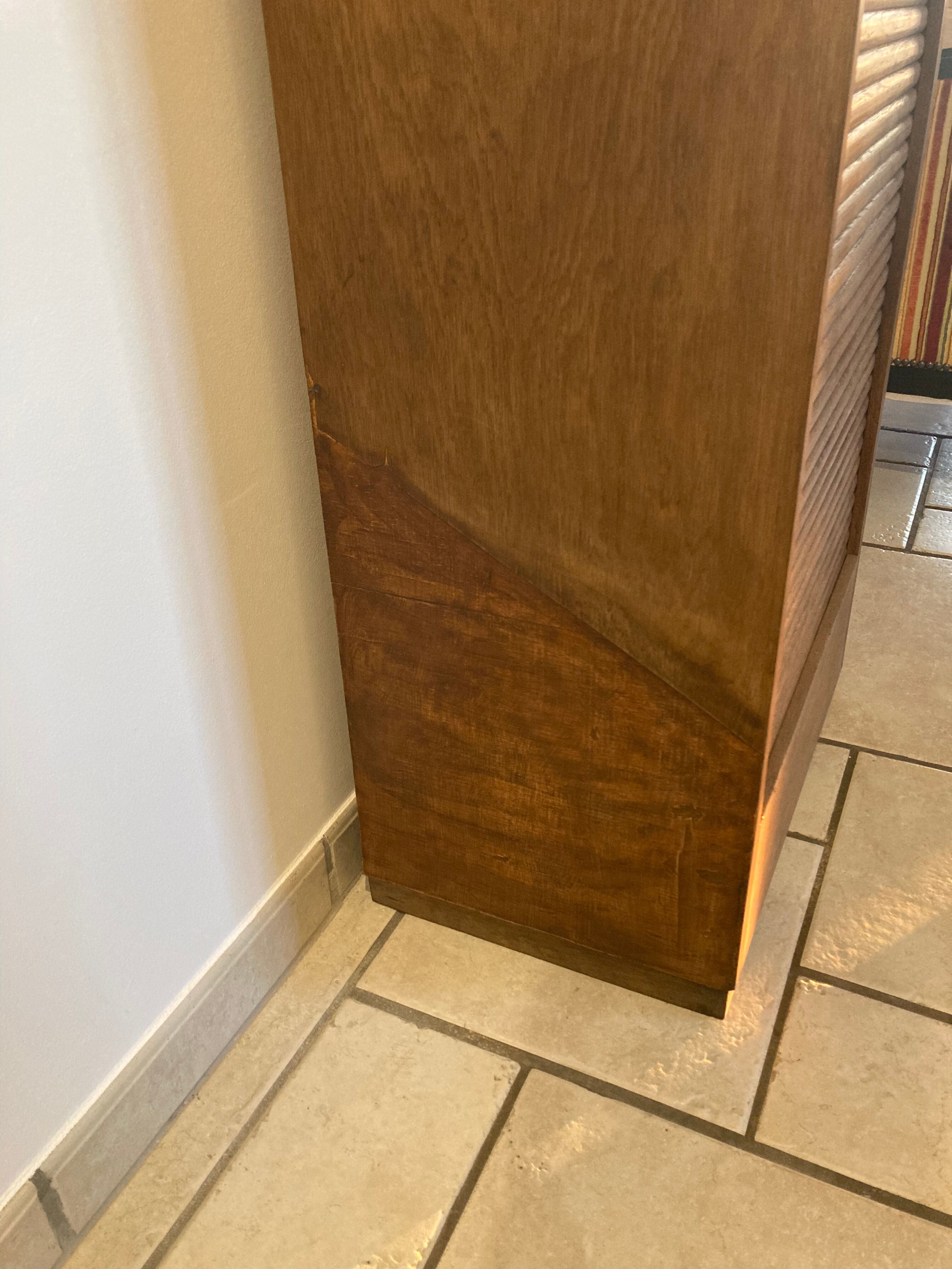 Simple curtain, notary binder