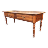 Table de ferme ancienne en cerisier à piétement tourné avec 2 tiroirs.