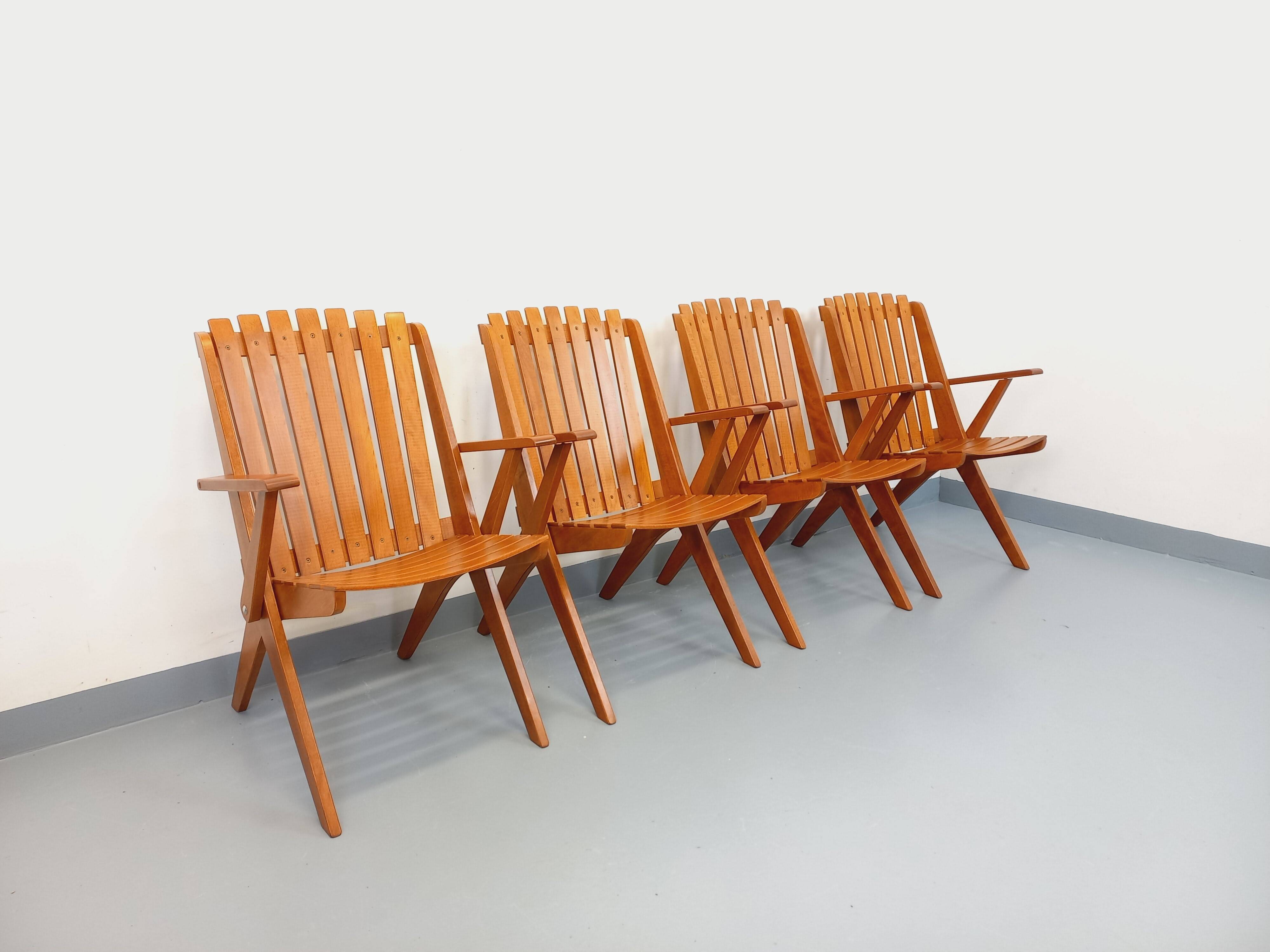 Set of 4 vintage garden chairs made of beech wood from the 1960s.