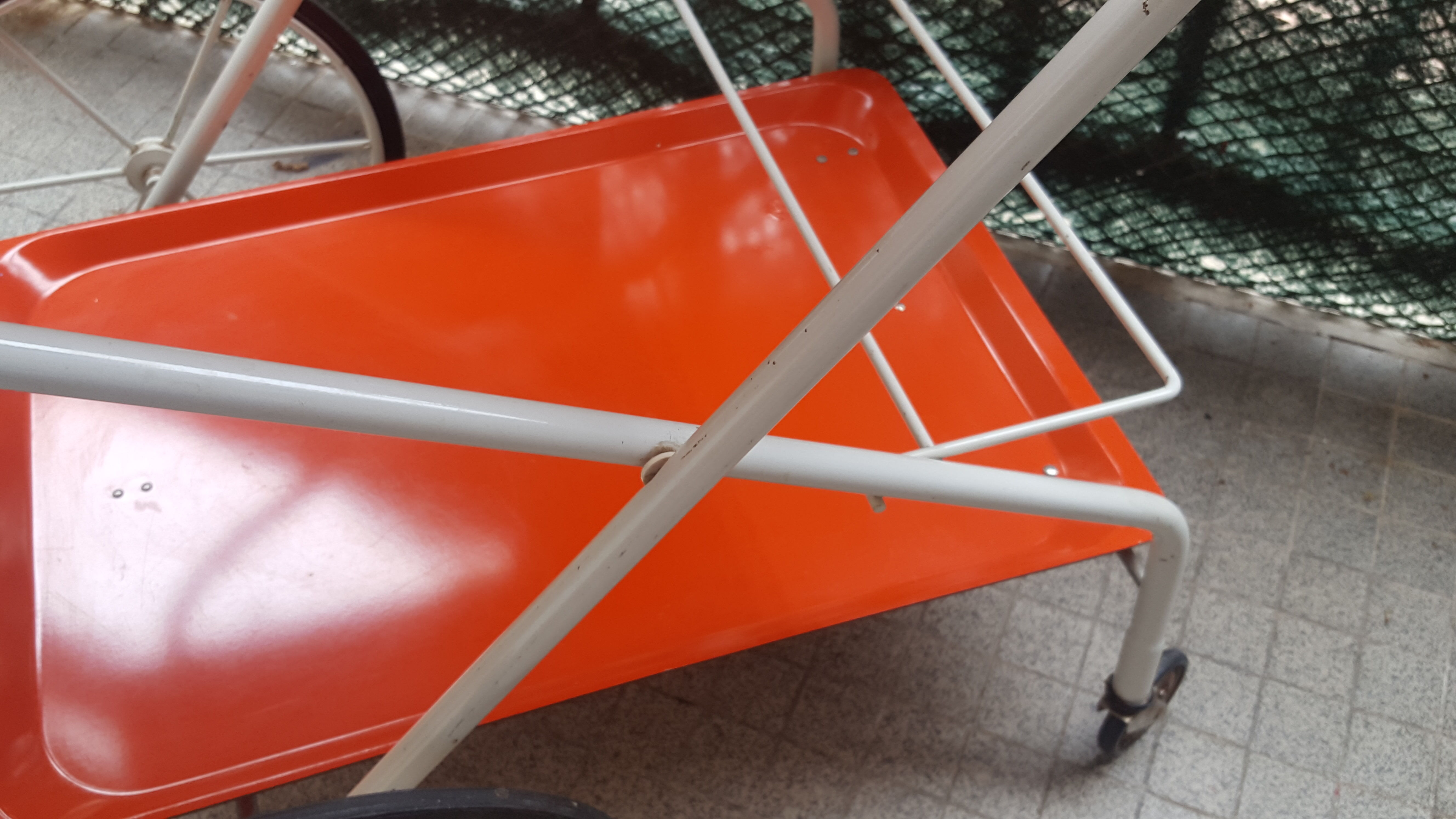 DESSERTE , VINTAGE YEAR 70'S ROULANT TABLE