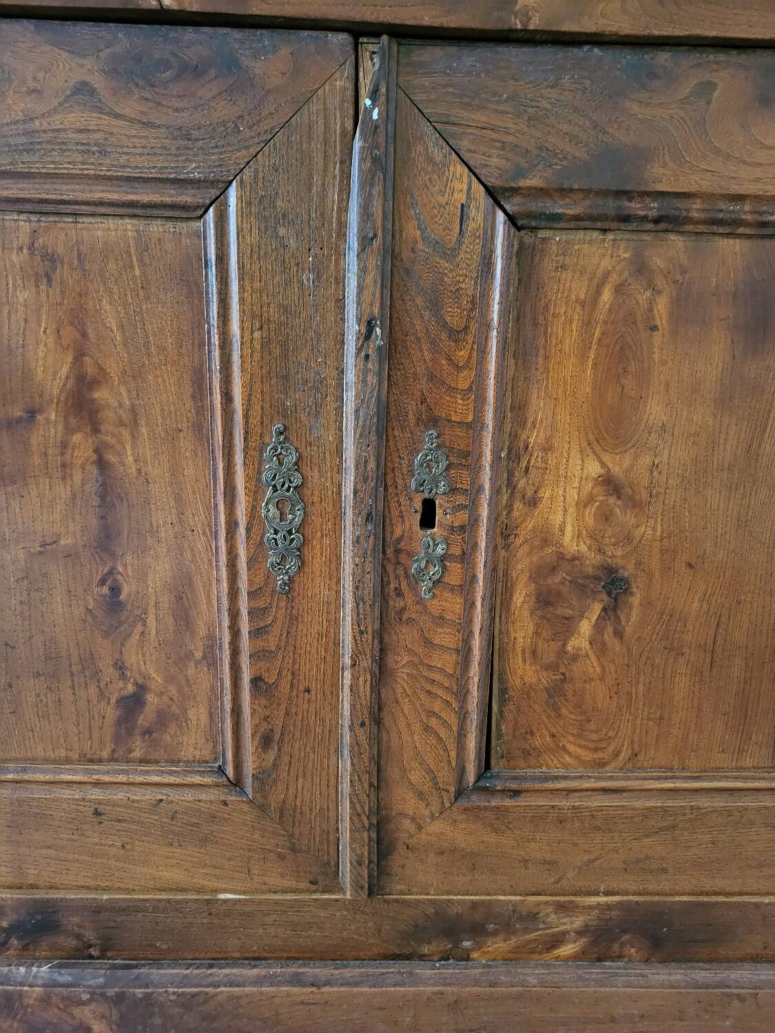 Antique solid wood sideboard – 2 drawers, 2 doors – natural patina