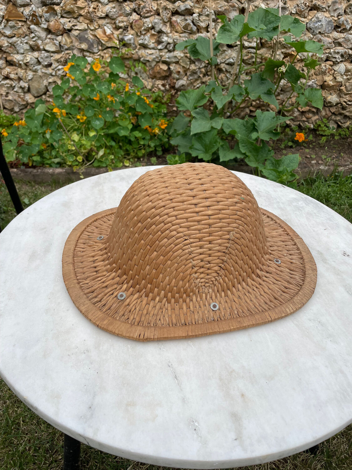 Vintage colonnial hat in woven rush