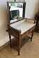 Meuble de toilette ancien avec marbre blanc et miroir