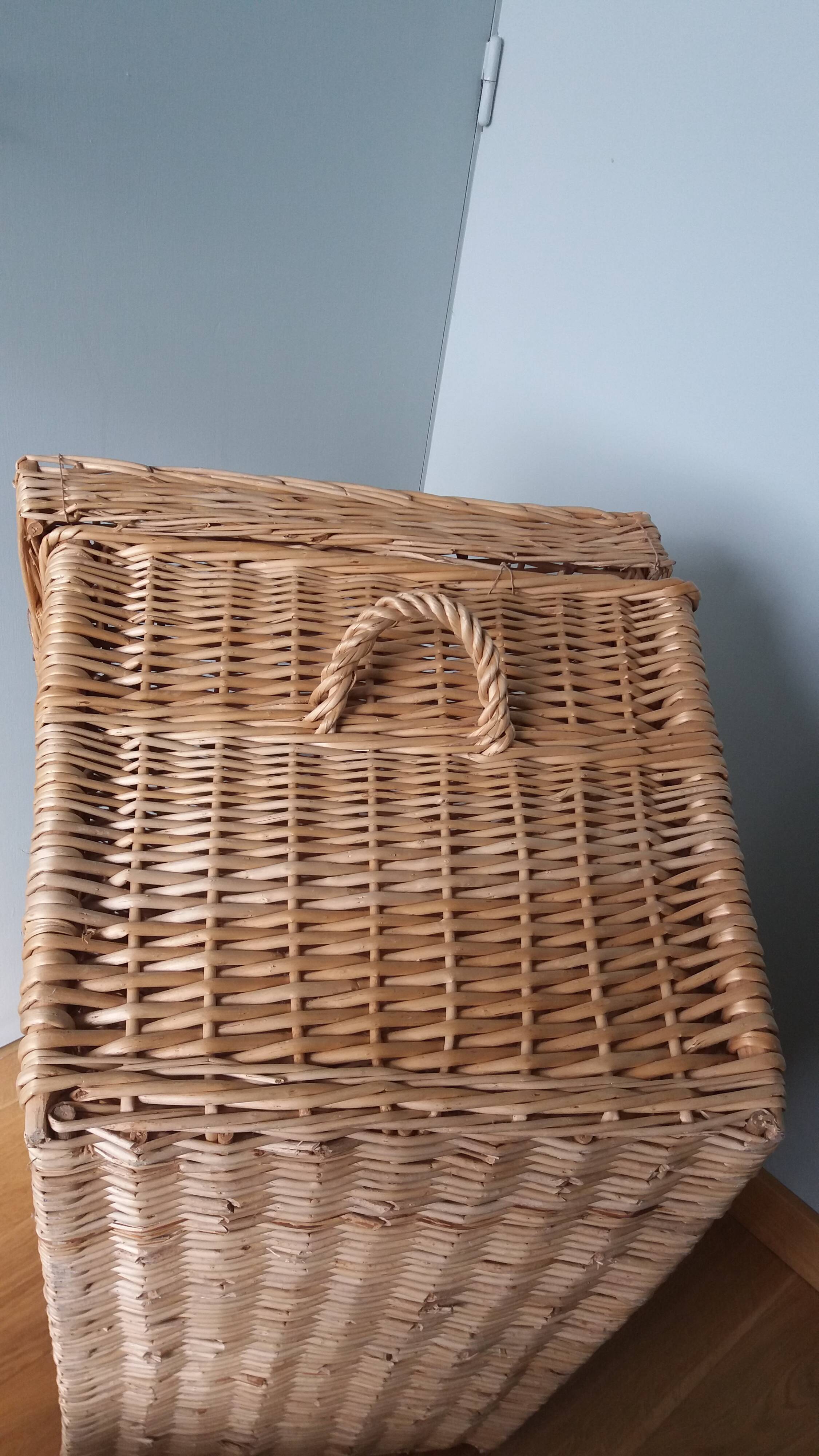 Wicker crate, very large basket