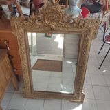 Miroir classique en bois doré
