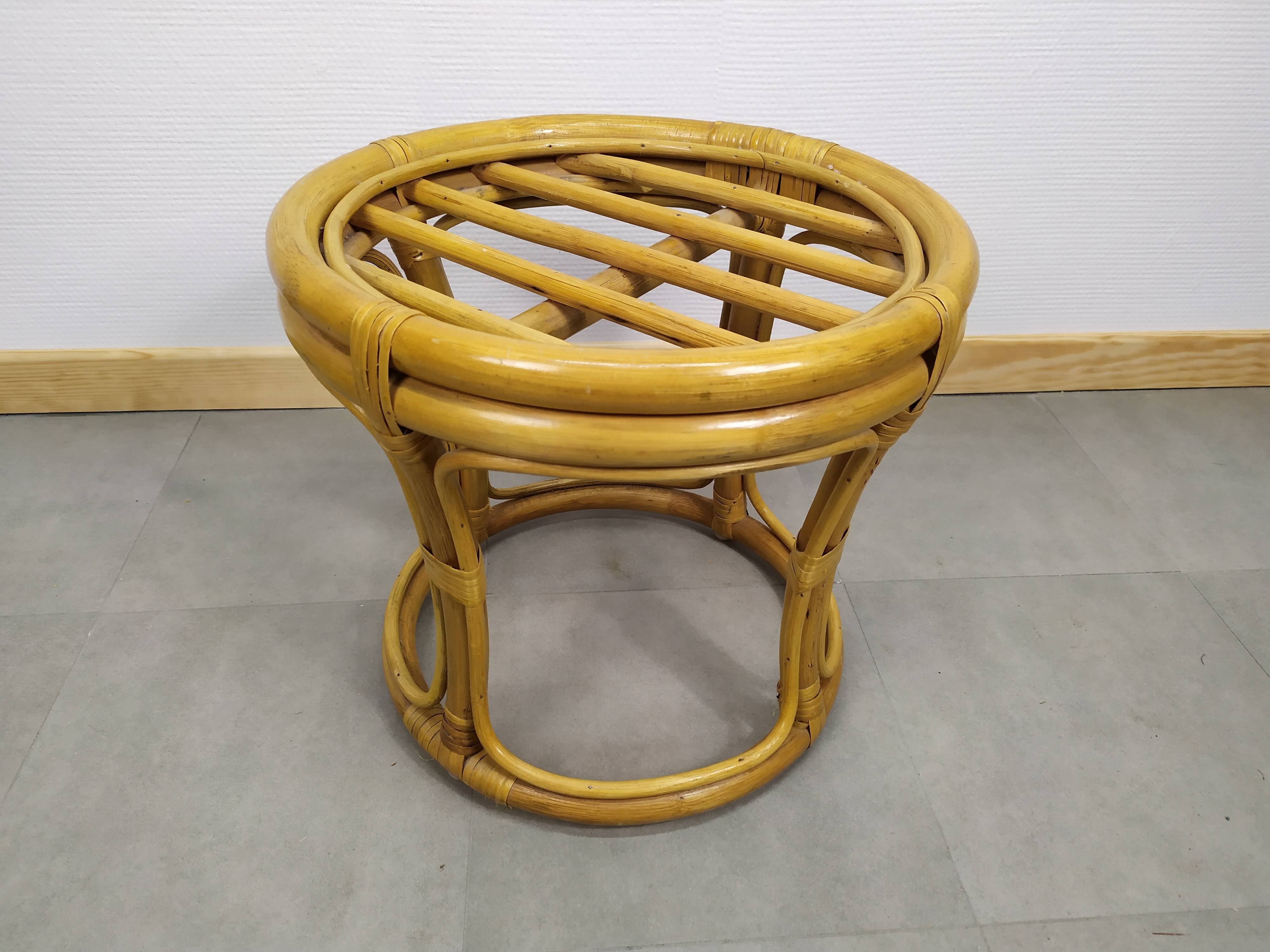 Vintage old rattan pouf