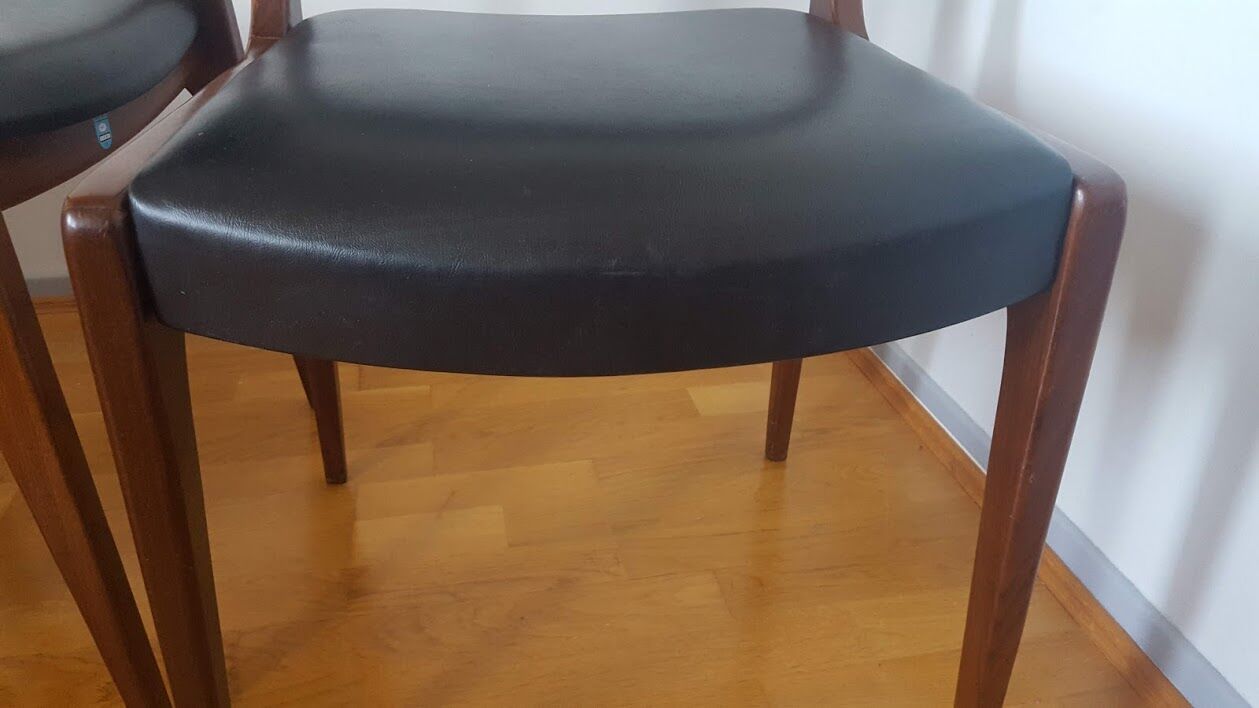 Lot of scandinavian chairs