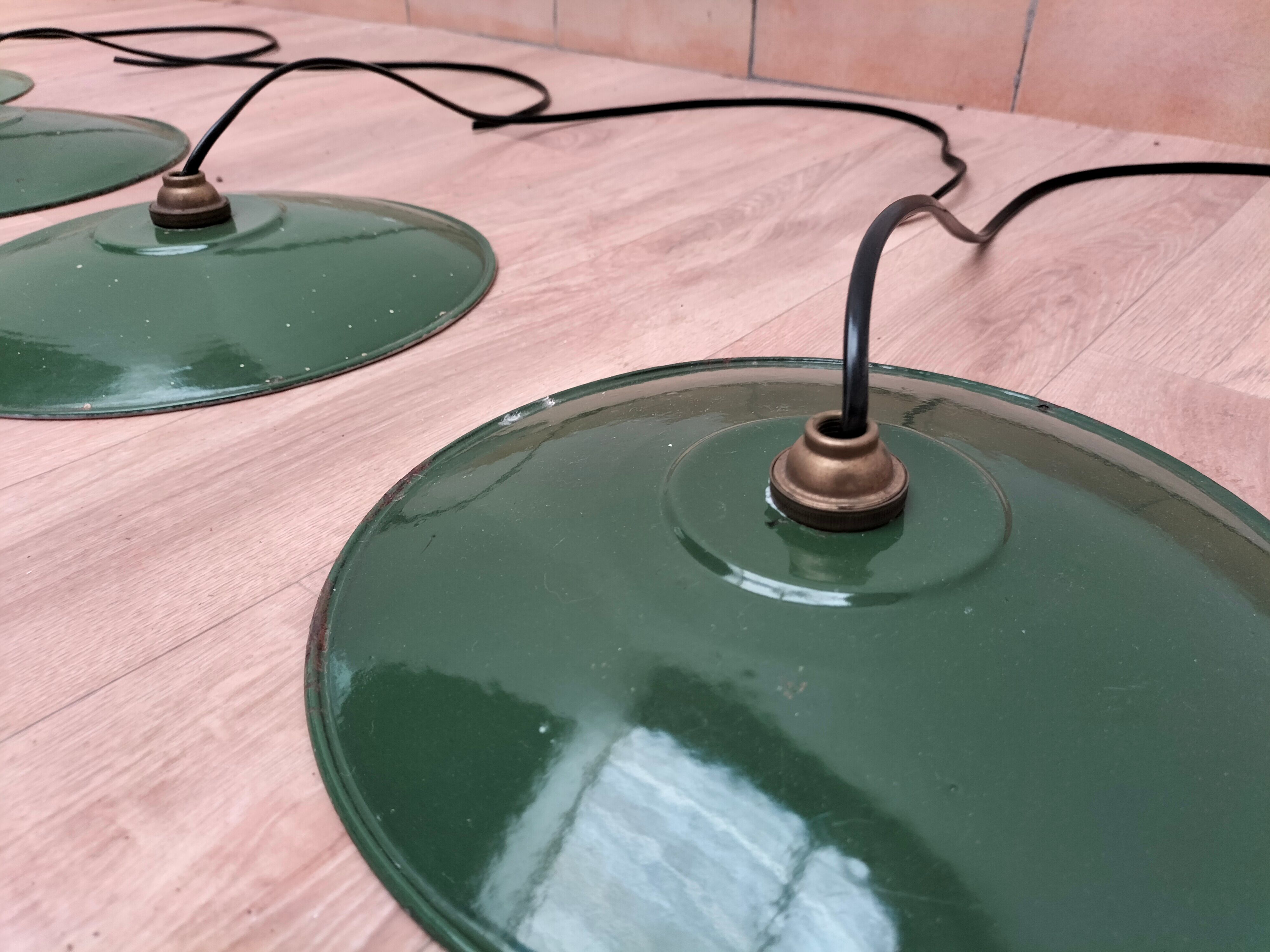 Set of 4 old pendant lamps