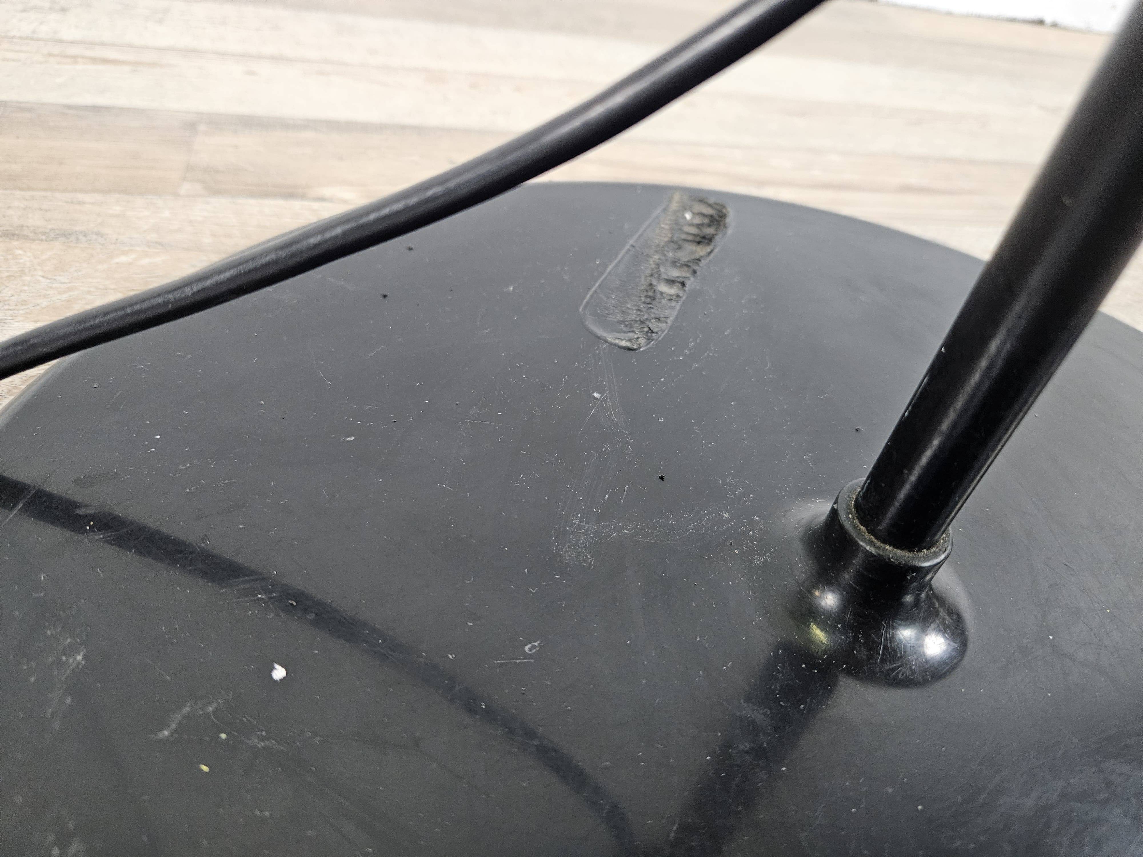 Lampadaire Aton conçu par Ernesto Gismondi en 1980 pour Artemide