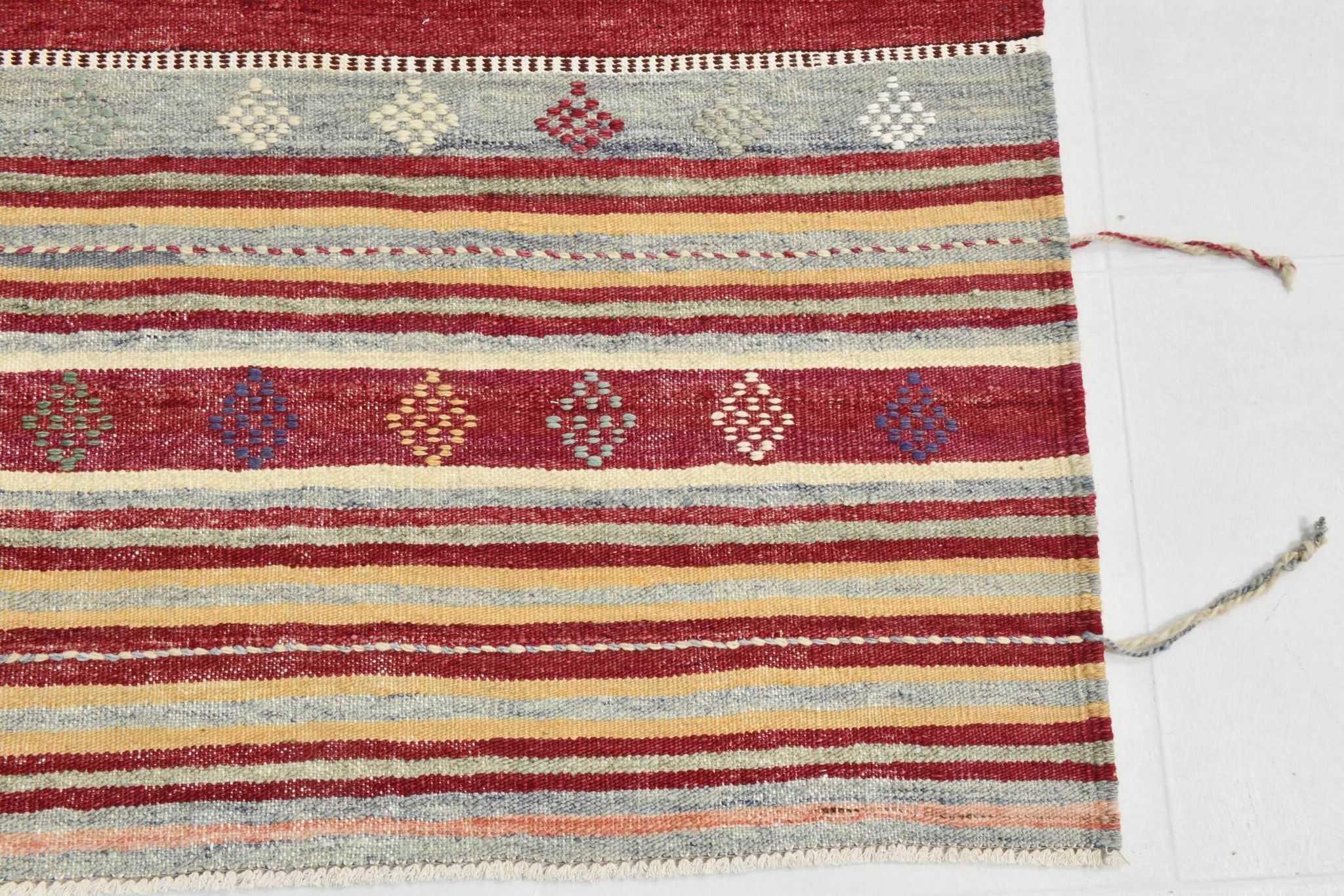 Tapis Kilim moderne rouge doux 5x7, 156x224 cm