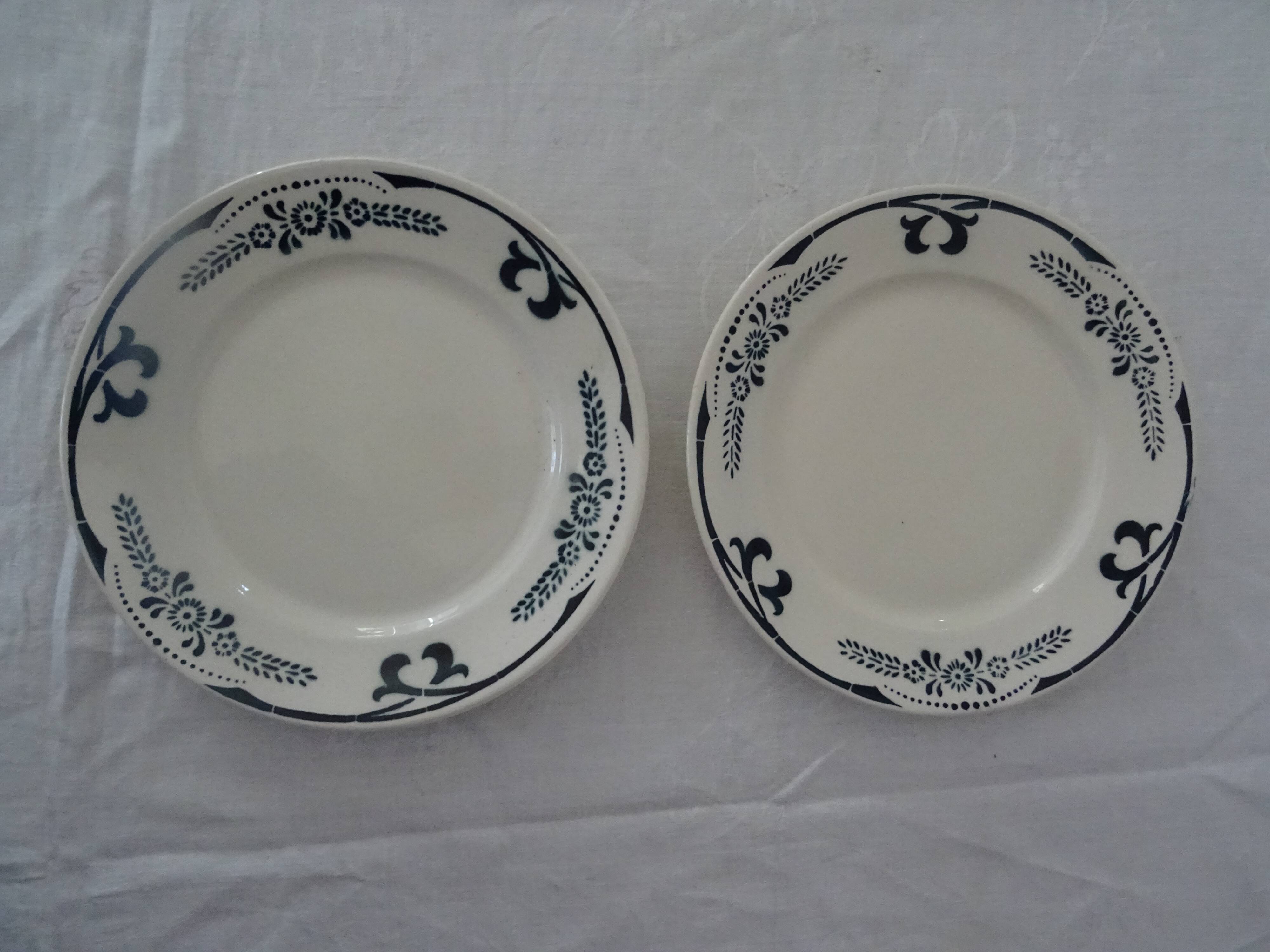 2 Old earthenware dinner plates 2263 Badonviller empire green PARIS