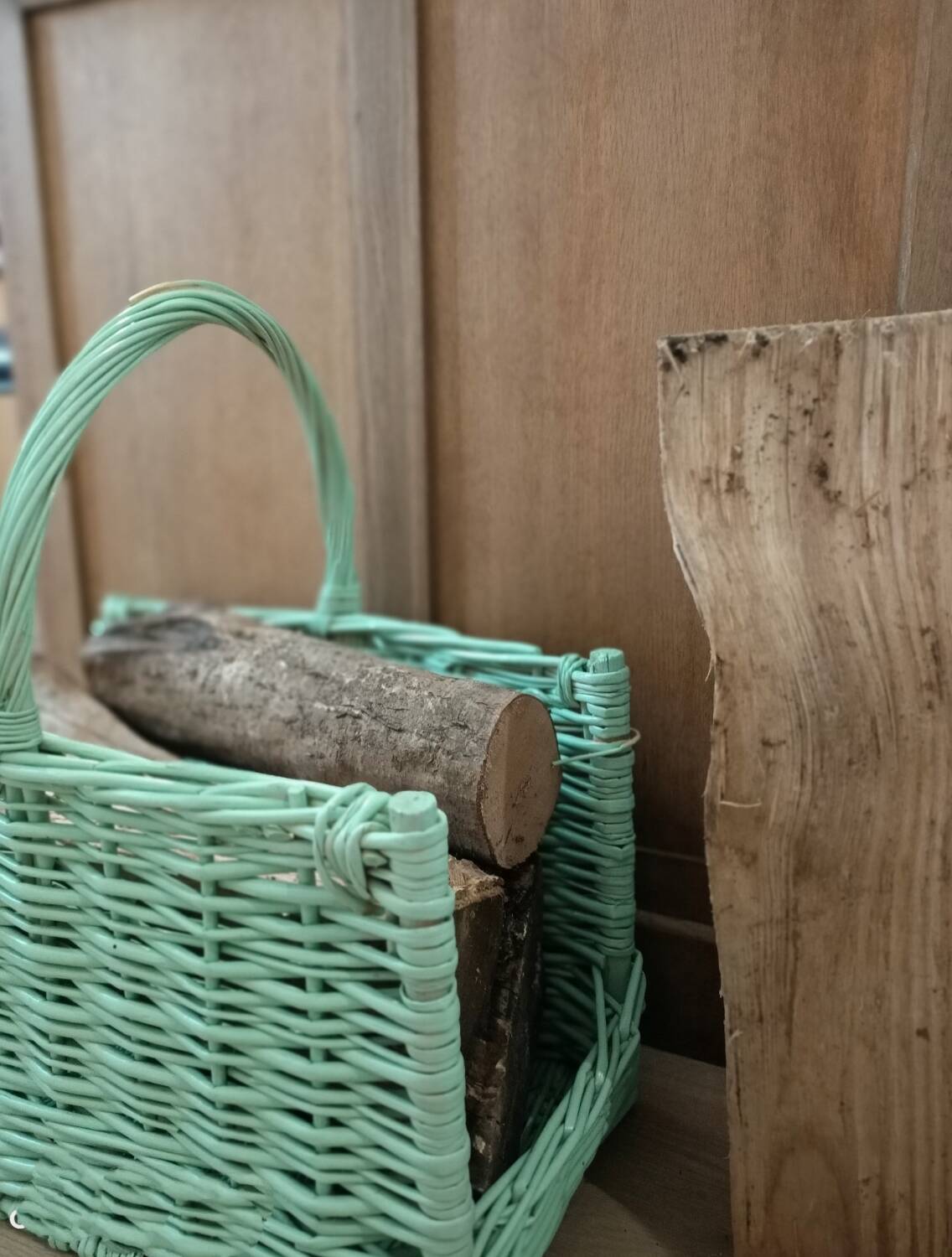 Log basket