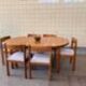 Table à manger ronde extensible en pin par Furusnickarn AB