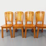 Set of 4 vintage chairs in pine from the 70s