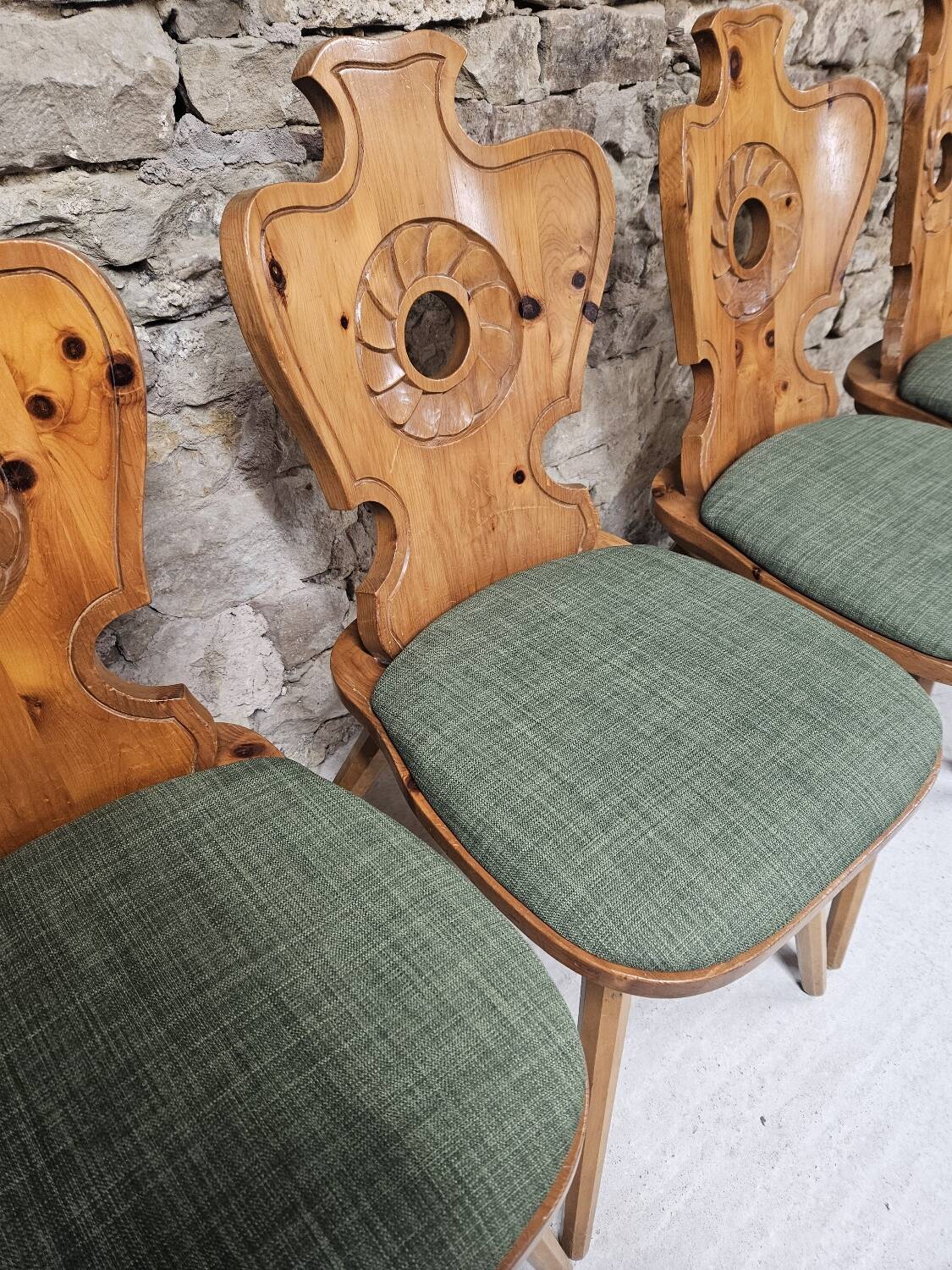 Lot 4 chaises auberge bistrot 1970"