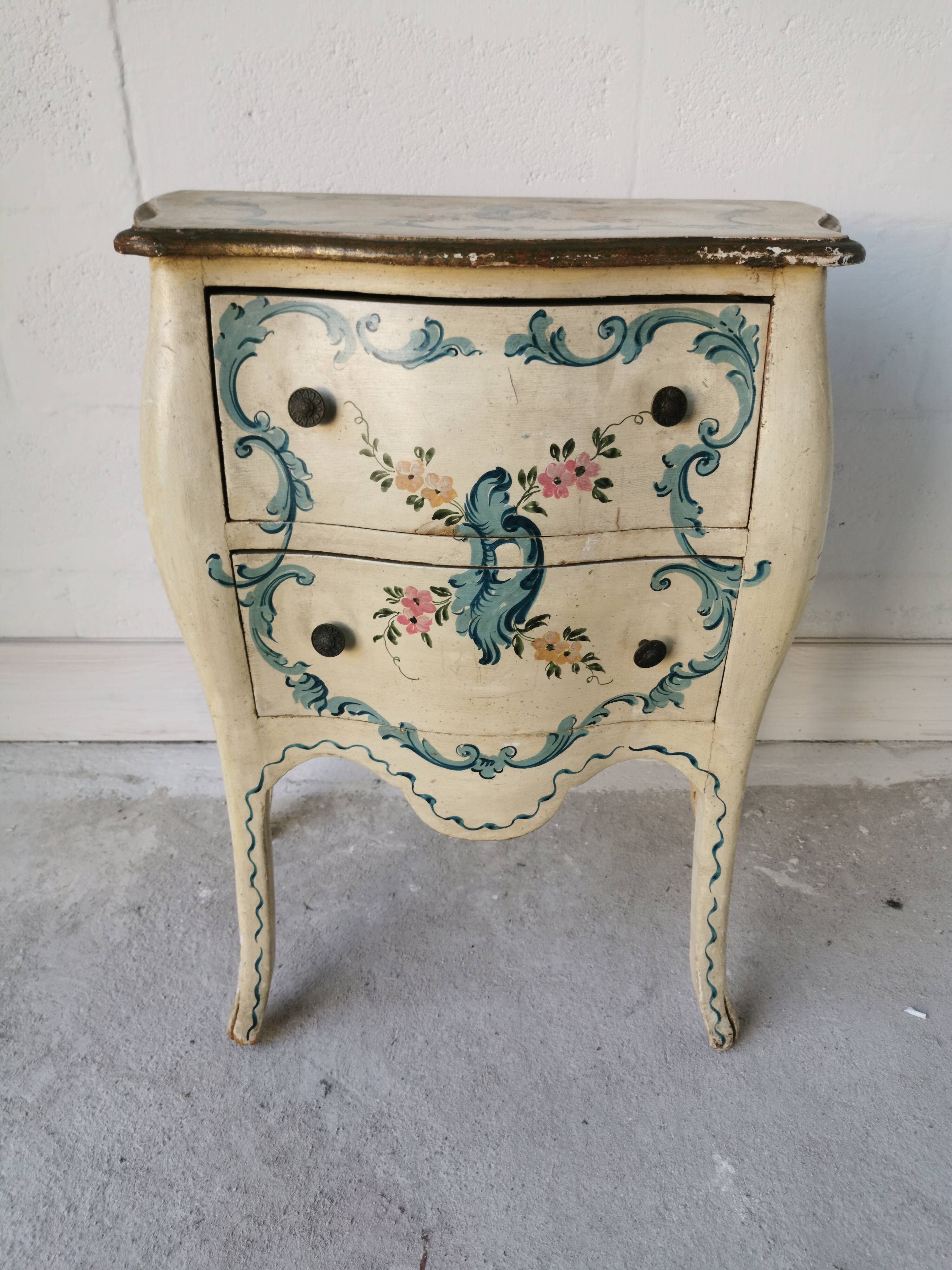 Chevet commode de style vénitien