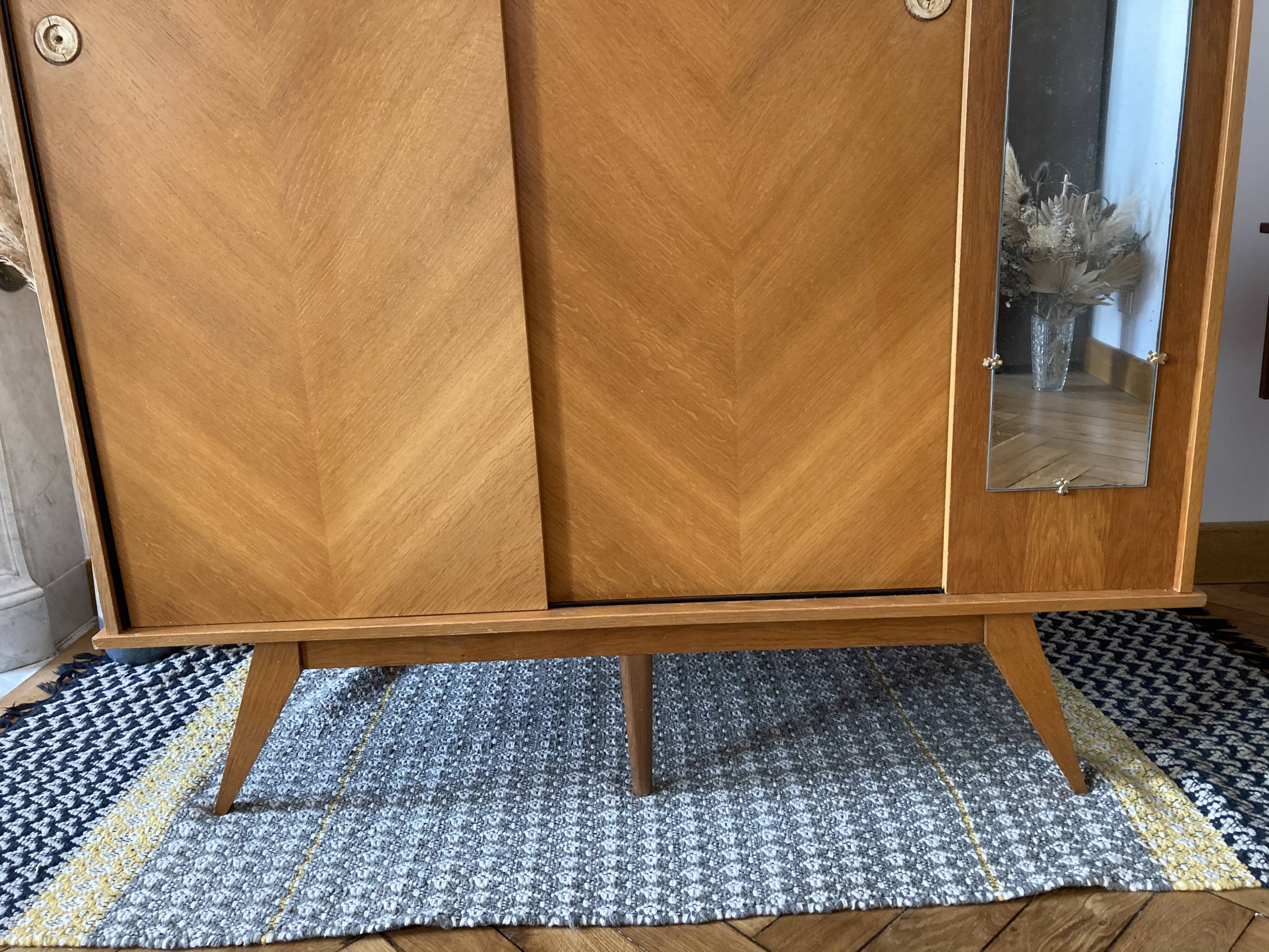 Wardrobe sliding doors compass feet