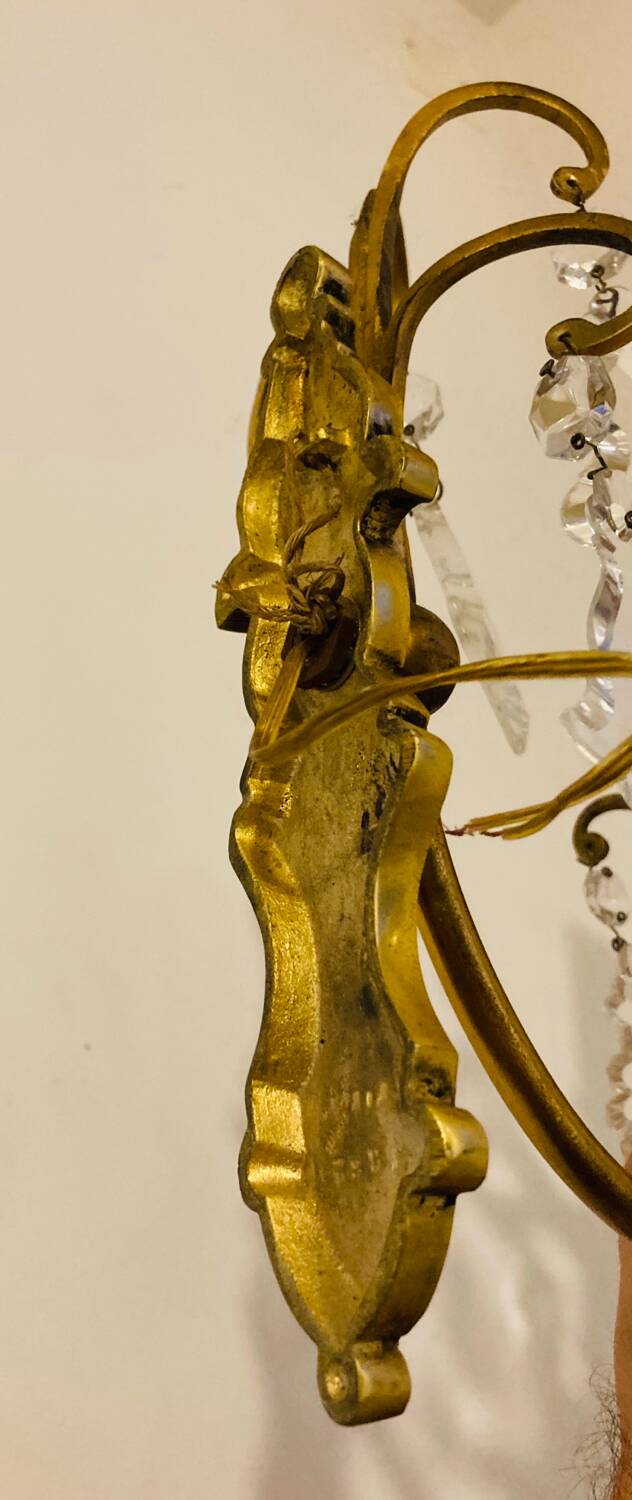 Applique en laiton + pampilles en verres époque milieu XXe