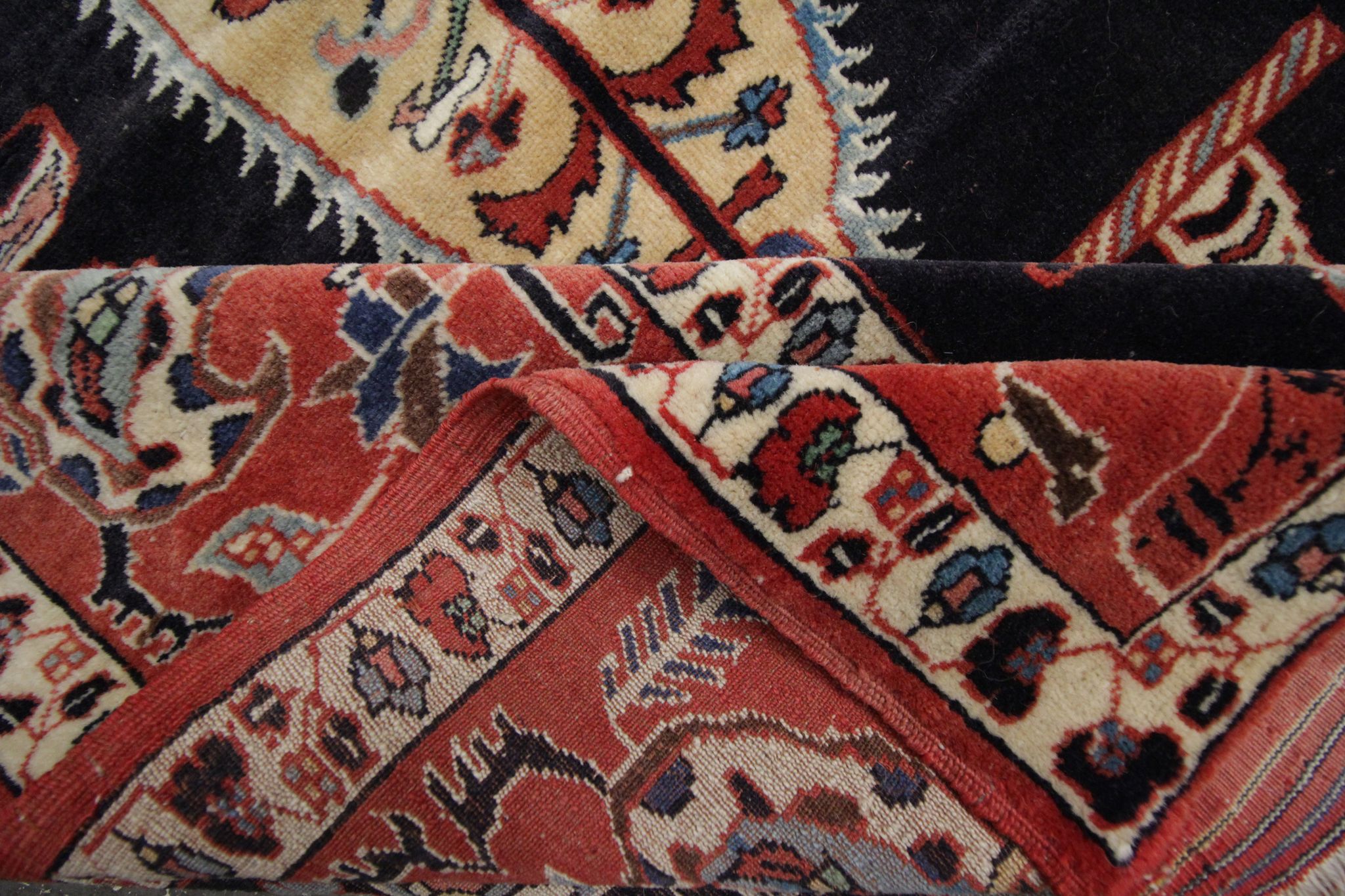 Tapis persan persan vintage fait main- 132x162cm