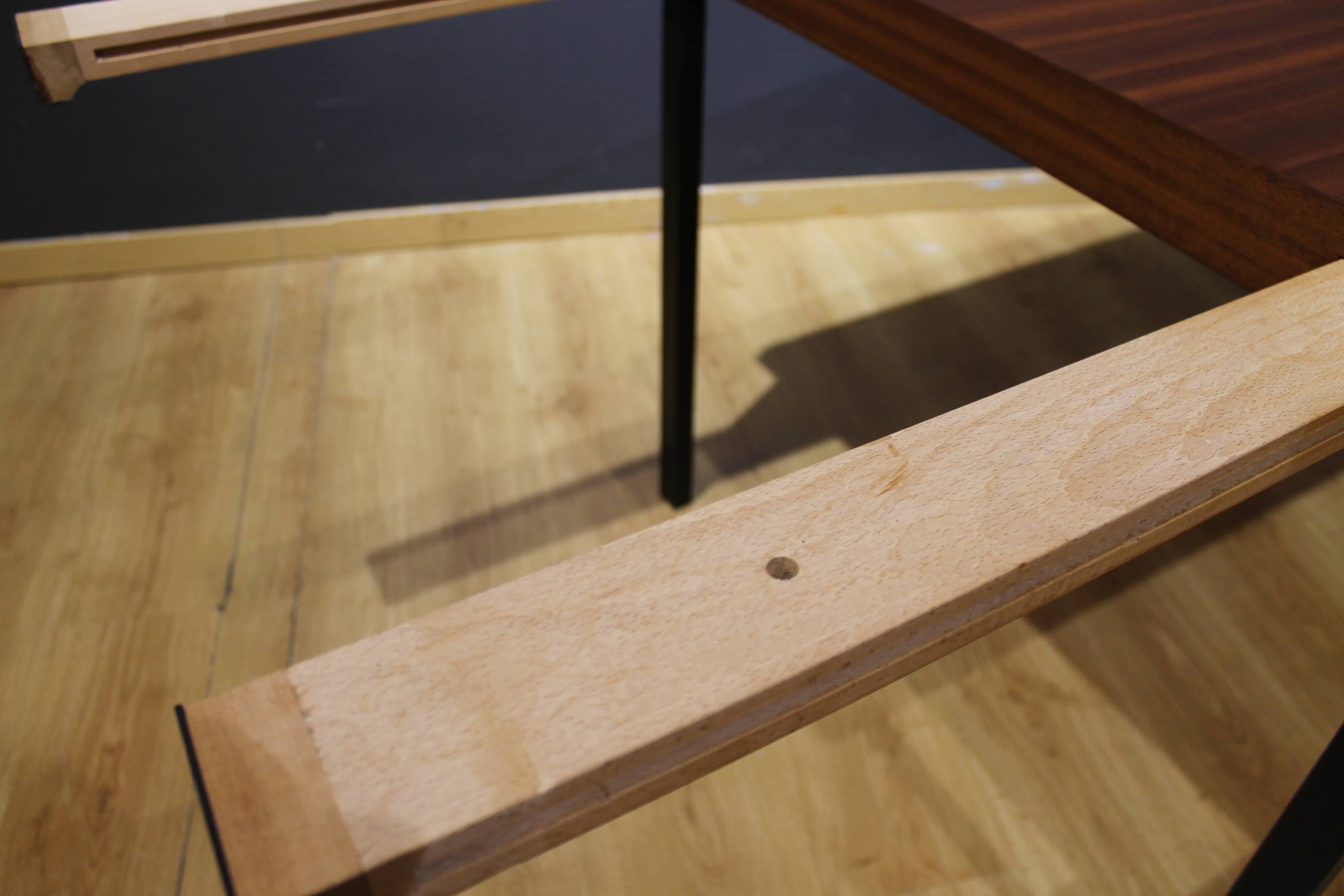 Extending table by Pierre Guariche for Huchers-Minvielle