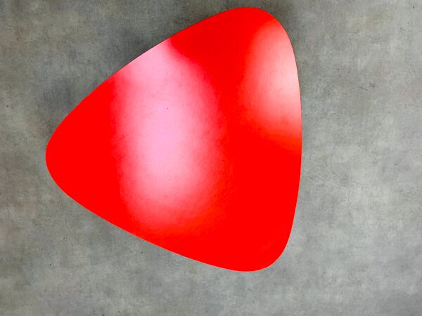 Table d'appoint tripode Steiner par Baumann rouge