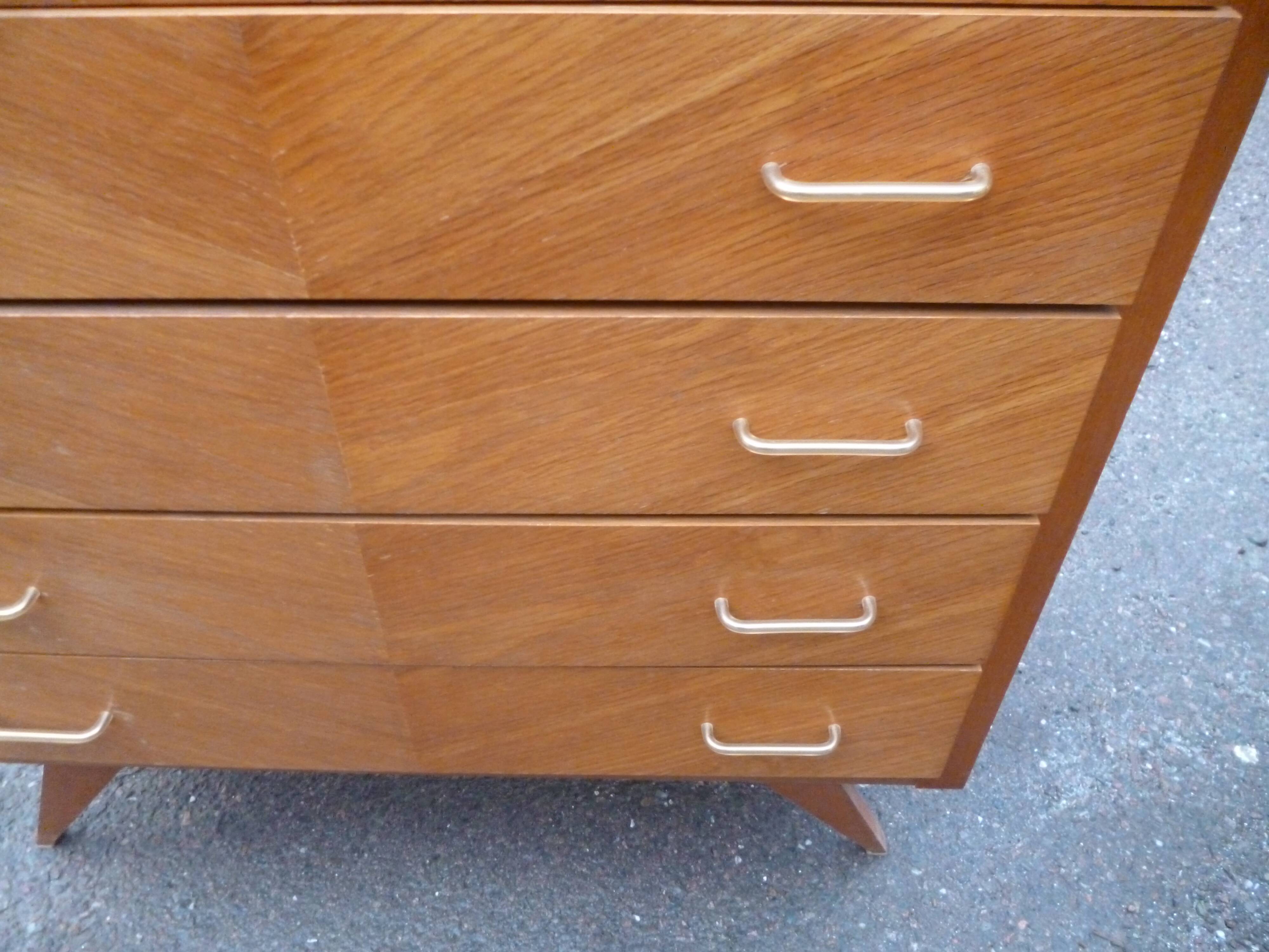 Dresser year 60/70